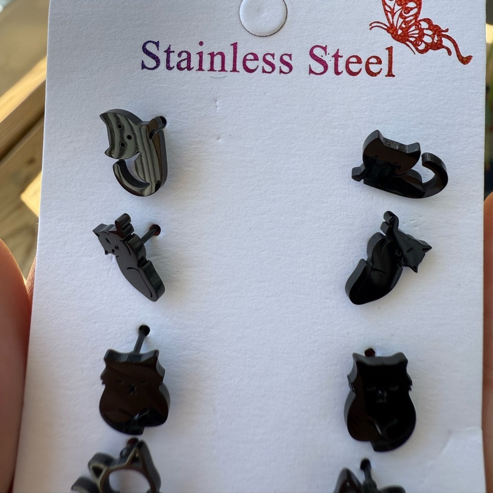 Animal Earrings 4 Pairs Cat Stainless Steel Stud Earrings - black - Picture 3 of 3